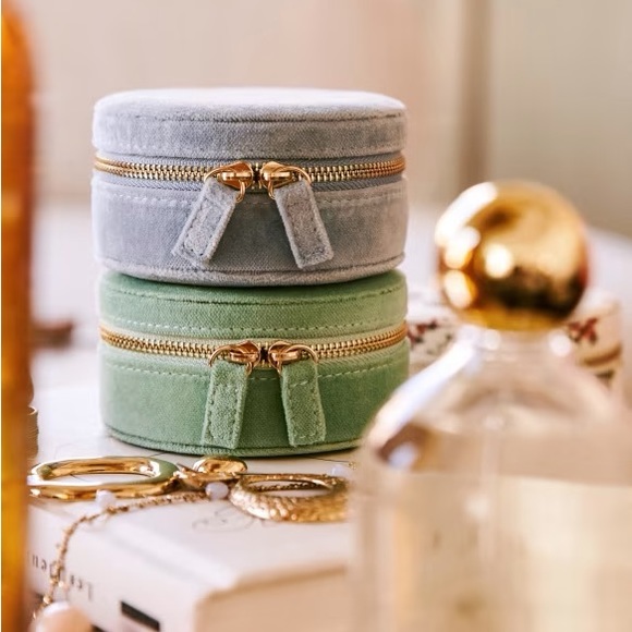 Sezane Jewelry Sezane Velvet Jewel Case Mint Green Poshmark